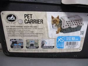 lot 29 image: Small Pet Carrier