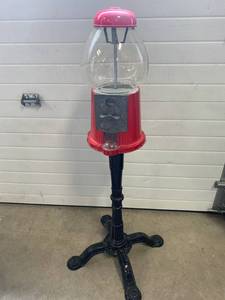 lot 4 image: Vintage Carousel Gumball Machine 38 Tall