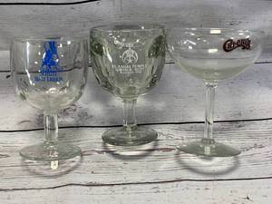 lot 10 image: Lot of 3 Vintage Advertisement Glasses