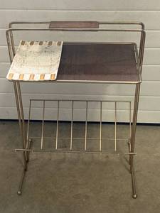 lot 20 image: Mid Century Modern Magazine Rack & Ash Tray 24 Tall
