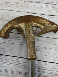 lot 31 image: Antique Pipe Bender