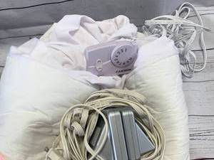 lot 78 image: New Electric Heating Blanket