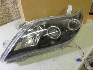 Anzo USA Toyota Camry Projector wit...