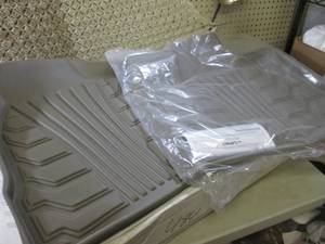 Lund Catch-It Vinyl Tan Front Seat ...