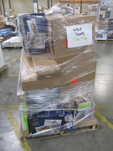 lot 52 image: WHOLESALE MIXED PALLET OF RETURNS - LIGHTING AND CEILING FANS