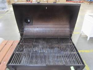 lot 34 image: Char-Griller Super Pro 30-in Black Barrel Charcoal Grill 2121