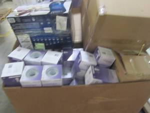 lot 21 image: WHOLESALE MIXED PALLET OF RETURNS - LIGHTING AND CEILING FANS