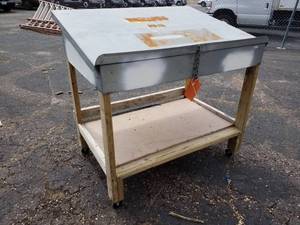 lot 246 image: Commercial Receiving Table Rolling Cart