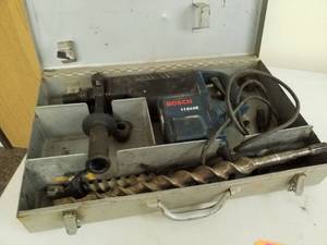 lot 112 image: Bosch Rotary Hammer 11244E with Case