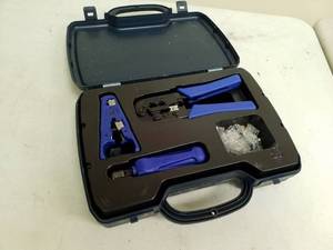 lot 153 image: Wire Crimp Set with Case