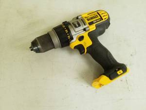 lot 182 image: DeWalt 12in. 20V Cordless DrillDriverHammerdrill DCD985