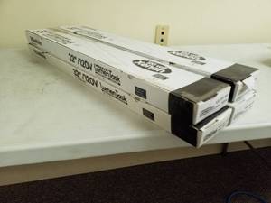 lot 191 image: Lot of (4) GMLighting Xenon LumenTask Undercabinet Lighting 32in.