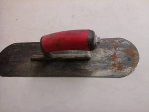 lot 135 image: Concrete Trowel