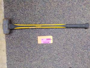 lot 142 image: Yardworks Sledgehammer
