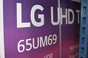 lot 1 image: NEW in Box 65 LG 4K Active HDR UHD Smart LED 2160p TelevisionDisplayMonitorTV