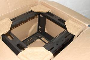lot 32 image: Middle Atlantic Half Rack Audio  Video Equipment Rack, Model HRF-814