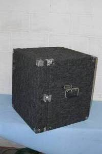 lot 103 image: Carpet  Carpeted Portable Audio Video Equipment Rack Case w Handles