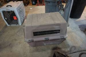 Vari Kennel Brand Deluxe Medium Size DogPet Kennel