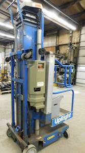 lot 15 image: 2008 Upright UL32 Personal Lift
