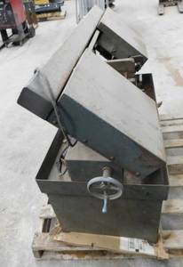lot 34 image: Electric Bandsaw