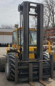 lot 1 image: 1998 Load Lifter Tractor Lift