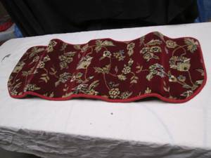 lot 165 image: Intro-Tech Oriental Third Row Custo...