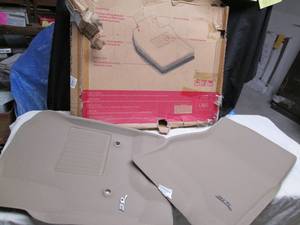 lot 209 image: Chevy Silverado 1500GMC Sierra 150...