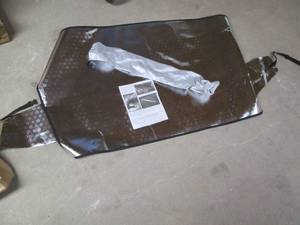 lot 214 image: Intro-Tech Windshield Snow Shade (K...