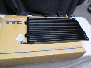 lot 226 image: TYC (4475) Volkswagen Serpentine Re...