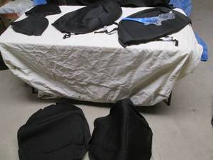 lot 267 image: Cover King 50-50 Bucket Seat for Se...