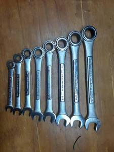 lot 30 image: 8-Combination Ratchet Wrenches (Standard)