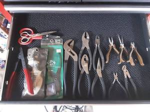 lot 44 image: Contents Of Drawer Tubing Cutter, Pliers, Needle Nose & Side Cutter