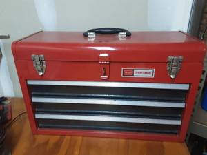 lot 67 image: Craftsman Tool Box