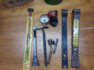 lot 69 image: Pry Bars, Hole Saws, More