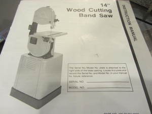 lot 7 image: Delta Band Saw