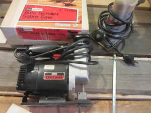 lot 19 image: Craftsman Saw & Sander