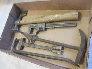 lot 43 image: Tools