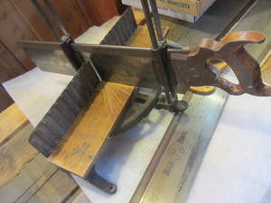lot 48 image: Miter Saw Box