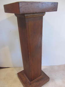 lot 86 image: Antique Fern Stand