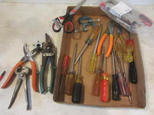 lot 128 image: Side Cutters, Punches