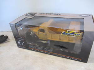 lot 201 image: Toy Dump Truck