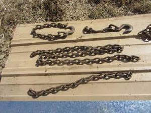 lot 207 image: Log Chain