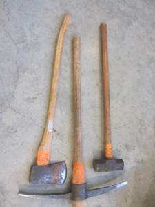 lot 187 image: Axe, Maul, Pick