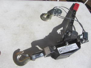 lot 208 image: Com-A-Long