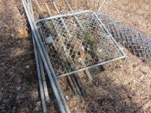 lot 221 image: Chain Link Fence Components