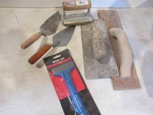 lot 259 image: Cement Tools