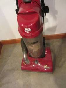 lot 266 image: Dirt Devil Vacuum