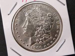 lot 32 image: 1900 High Grade Morgan Silver Dolla...
