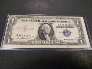 lot 166 image: 1935 F One Dollar Silver Certificat...