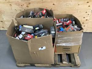 lot 23 image: Huge Mixed Lot Of Kwikset Store Returns. Locks, Door Knobs, Levers, Deadboldts